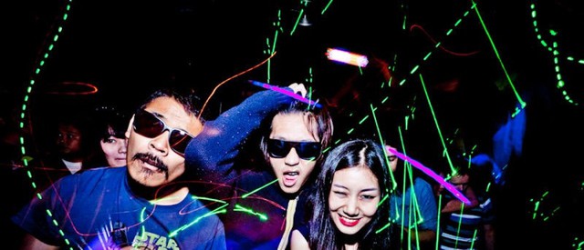 SKINS PARTY