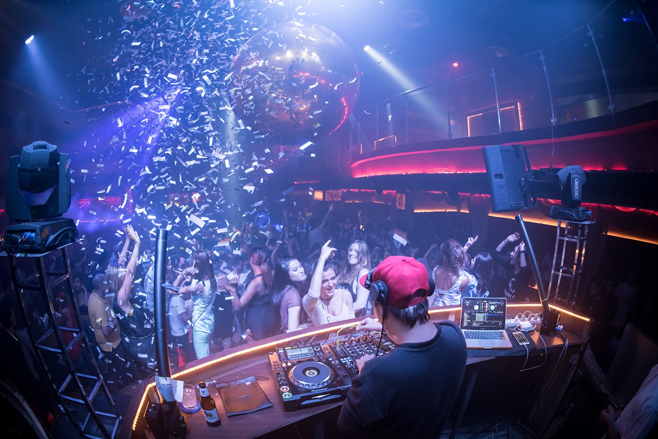 Saturday Night at Levels Club, Sukhumvit Soi 11 Siam2nite