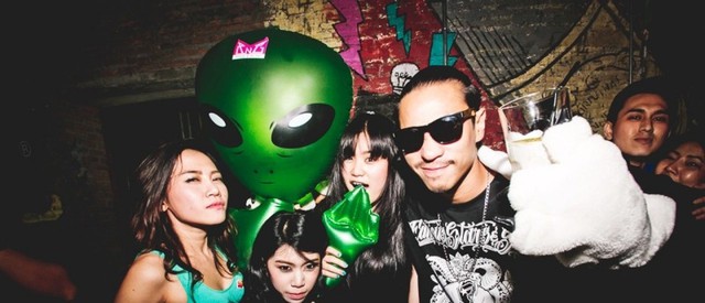 RAVE & GLOW Exclusive Presents : Alien Invasion Party!