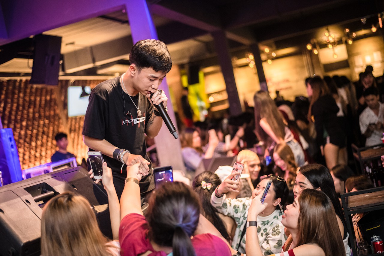 Og Anic X Lazyloxy At Begin Bar Bistro Siam2nite