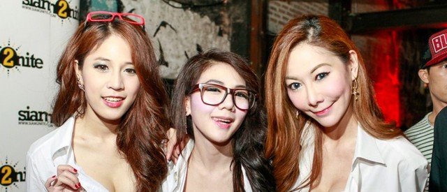 CLAP & 42Below pres. SIAM2NITE Flashing Lights WHITE CHIC (Album 2)