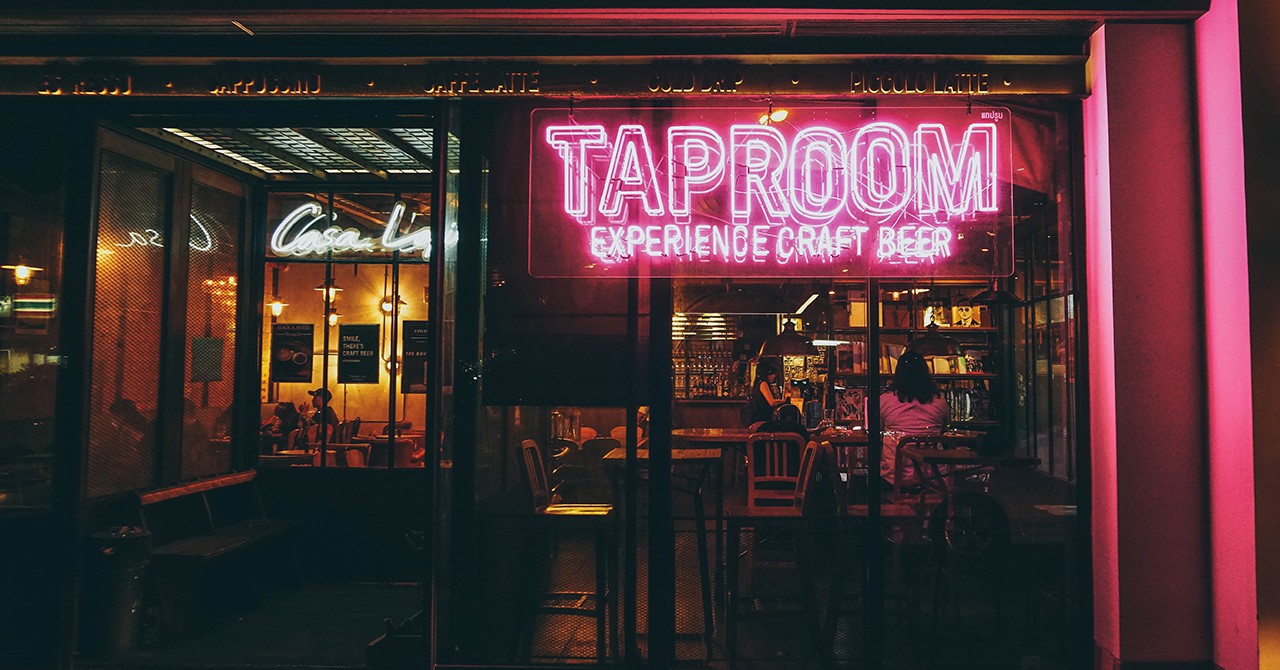 Қара әйелмен саунадағы секс