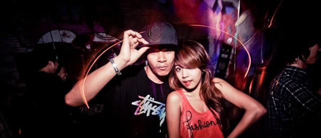 TOODEEP Presents